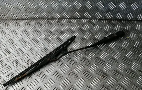 Hyundai Santa Fe Rear wiper blade arm 