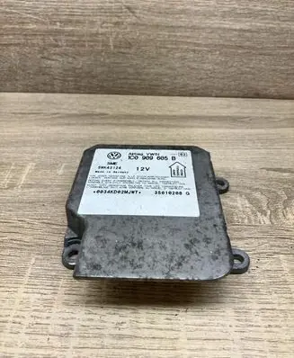 Volkswagen PASSAT B5 Airbag control unit/module 1C0909605B 5WK43124