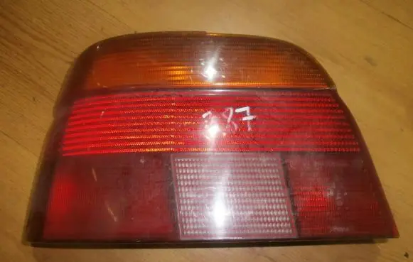 BMW 5 E39 Rear/tail lights 8358031 2vp00724001