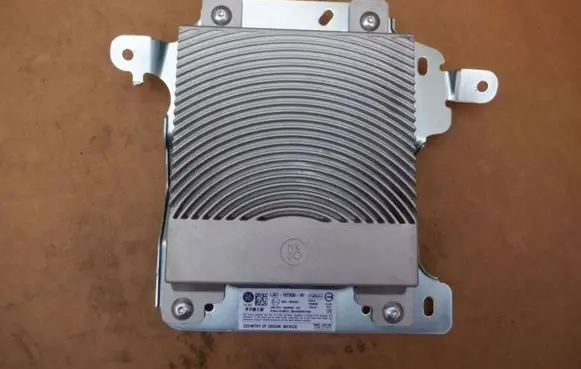 Ford Escape IV Sound amplifier LJ6T18T806AF