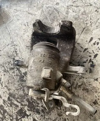 Skoda Octavia Mk2 (1Z) Front brake caliper