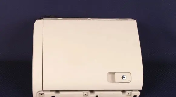 Volkswagen Jetta VI Glove box 5C7857097