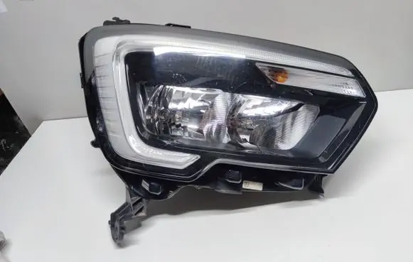 Renault Master III Headlight/headlamp 260105567R
