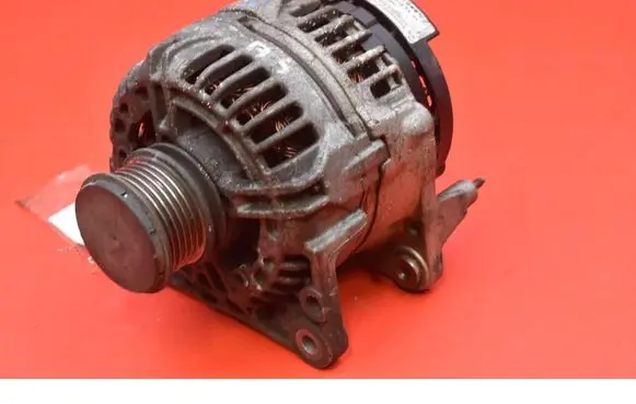 Volkswagen Golf IV Generator/alternator 038903018PX