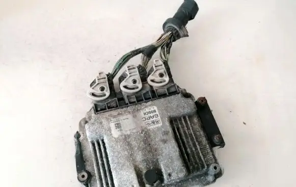 Mazda 3 I Engine control unit/module 0281011534 3m61-12a650-ac