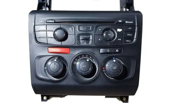Citroen C4 II Climate control unit 9666027177