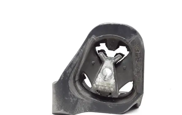 Volvo V40 Engine mount bracket