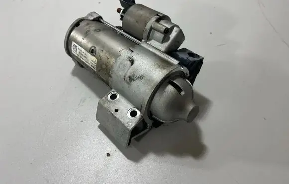BMW 3 G20 G21 Starter motor 8671504 9847303