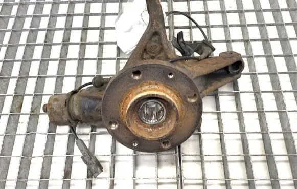 Peugeot 3008 I Front wheel hub spindle knuckle