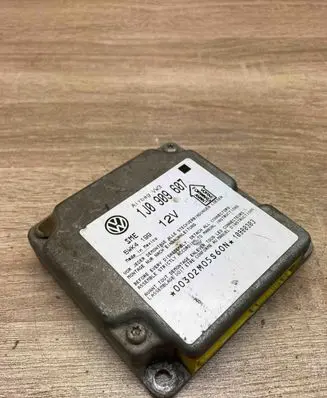 Volkswagen PASSAT B5 Airbag control unit/module 1J0909607 5WK4199