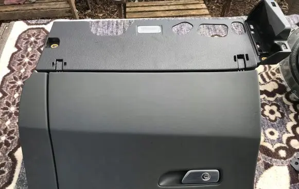 Audi Q7 4M Glove box 4M1857035