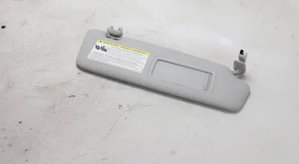 Sun visor