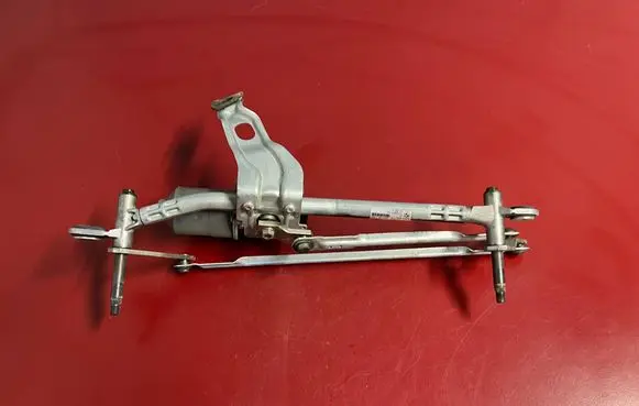 BMW X1 F48 F49 Front wiper linkage 7350657