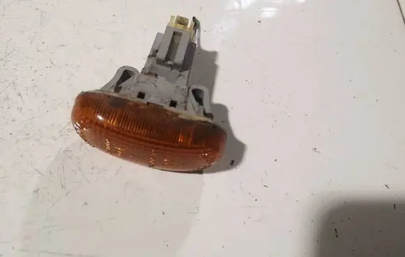 Suzuki Ignis Front fender indicator light 