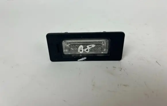 Audi Q5 SQ5 Number plate light 8T0943021
