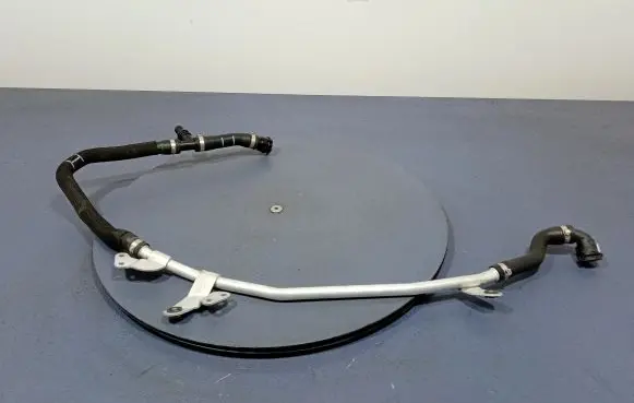 BMW X3 E83 Engine coolant pipe/hose 8597286
