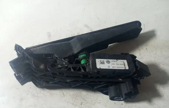Volkswagen PASSAT B6 Accelerator throttle pedal 1K1723503L 6PV00860001