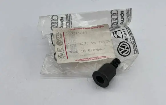 Volkswagen Golf IV Other interior part 1J0711354