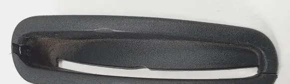 Renault Megane II Seat belt trim 8200533948
