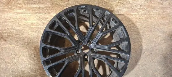 Audi Q8 R22 alloy rim B000612