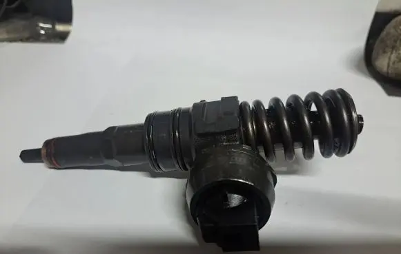Seat Altea Fuel injector 038130073AG