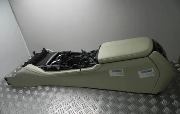 BMW 7 G11 G12 Center console 9352332 I11117