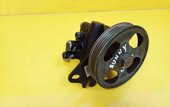 Nissan Sunny Power steering pump 
