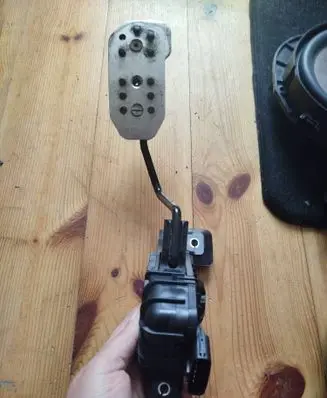 Mazda 3 II Accelerator throttle pedal BBL441600 1988003620 08N300118A5