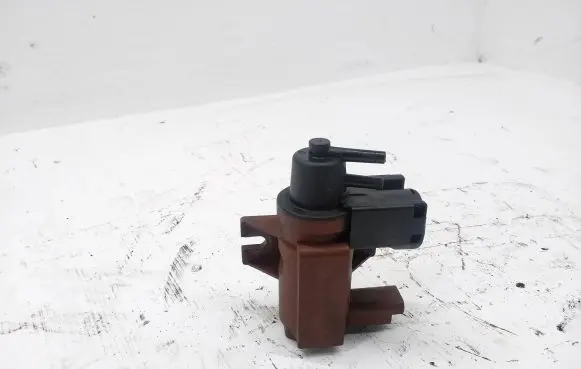 Ford Kuga I Turbo solenoid valve 6G909E882CA