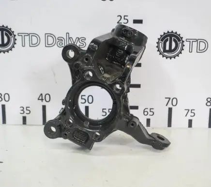 Volkswagen Golf V Front wheel hub