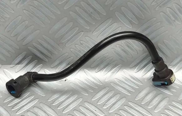 Opel Zafira C Fuel line pipe 
