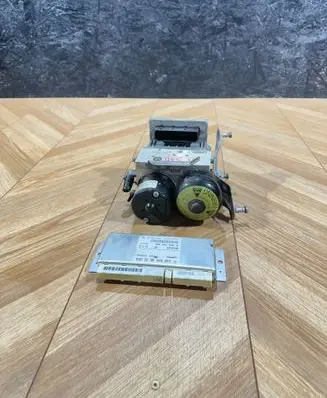 Mercedes-Benz E W211 ABS Pump A009431261283 A0094312612