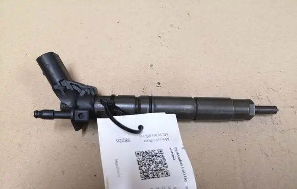 Mercedes-Benz ML W164 Fuel injector 0445115027