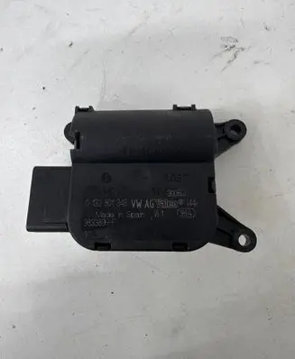 Audi A3 S3 8P Air flap motor/actuator 0132801345 983389HF