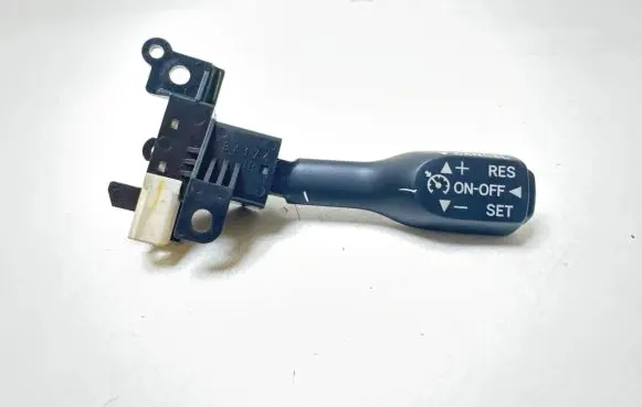 Toyota Avensis T250 Cruise control stalk 18A174