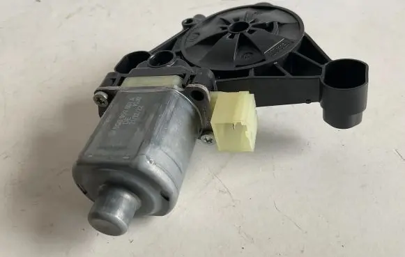Porsche Macan (95B) Rear door window regulator motor 5Q0959801A