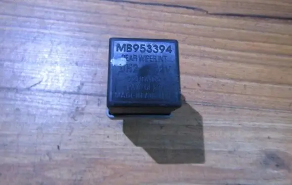 Mitsubishi Space Star Other relay mb953394 72hm100