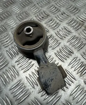Engine mount bracket