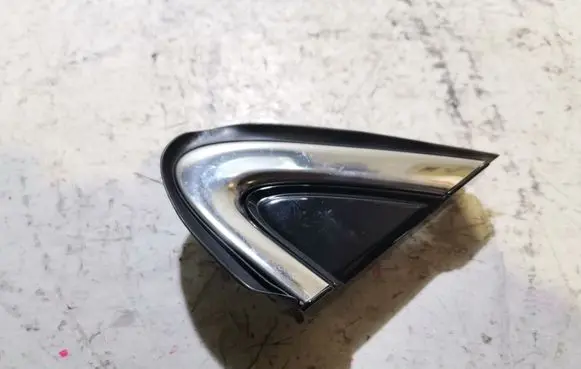 Lexus RX 450H Fender end trim 6011848030