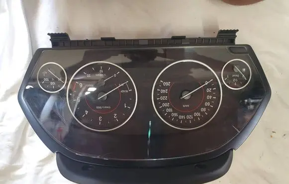 BMW 3 F30 F35 F31 Speedometer (instrument cluster) 17649411 300095105