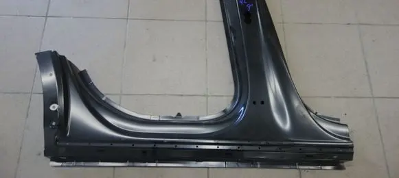 Audi Q2 - Sill 81A809848