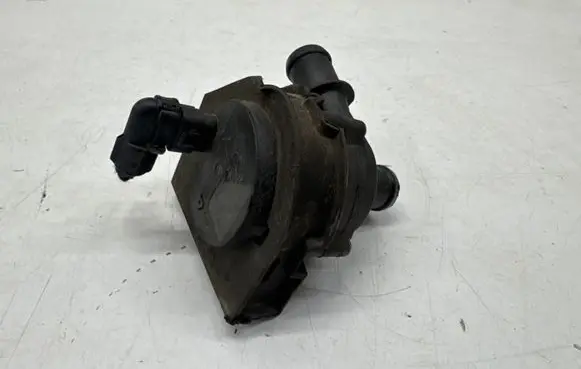 Seat Arona Electric auxiliary coolant/water pump 5Q0965567