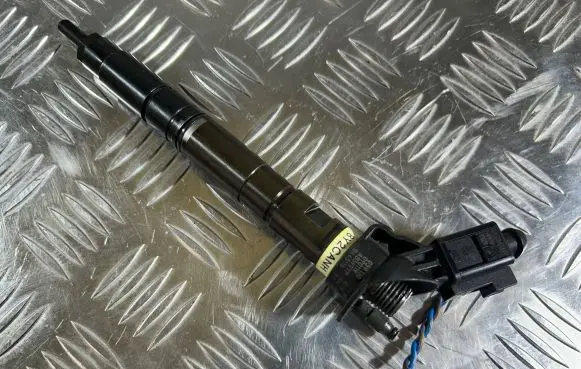 Audi Q7 4L Fuel injector 059130277AR 0445116 090119