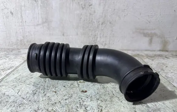 Ford Focus C-MAX Air intake hose/pipe 3M519A673KE