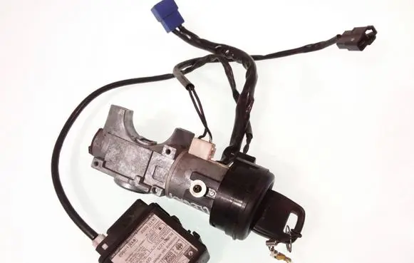 Subaru Legacy Ignition lock 88215AE000 88205AE000