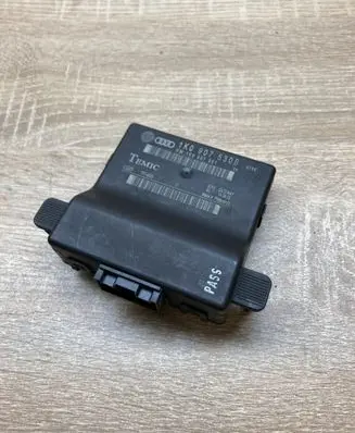 Volkswagen PASSAT B7 Gateway control module 1K0907530B 1K0907951