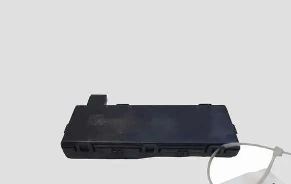 Opel Insignia A Door central lock control unit/module 13503204
