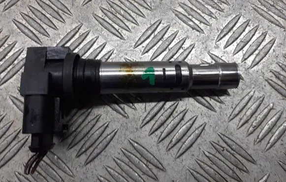 Volkswagen Polo IV 9N3 Spark distributor 0986221023