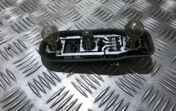 BMW 5 E39 Tail light bulb cover holder 8371324 393440