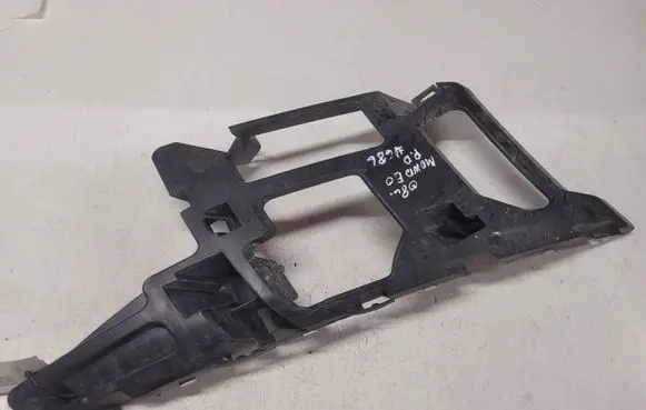 Ford Mondeo MK IV Front bumper mounting bracket 7S7117E856A